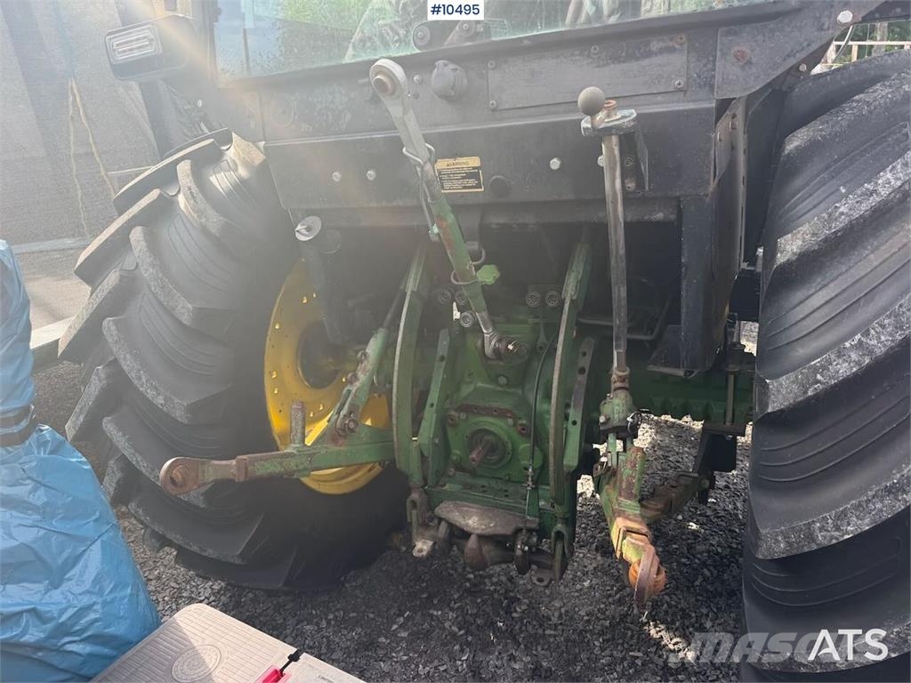 John Deere 1640 الجرارات