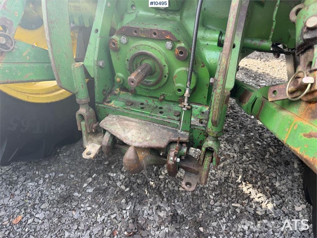 John Deere 1640 الجرارات
