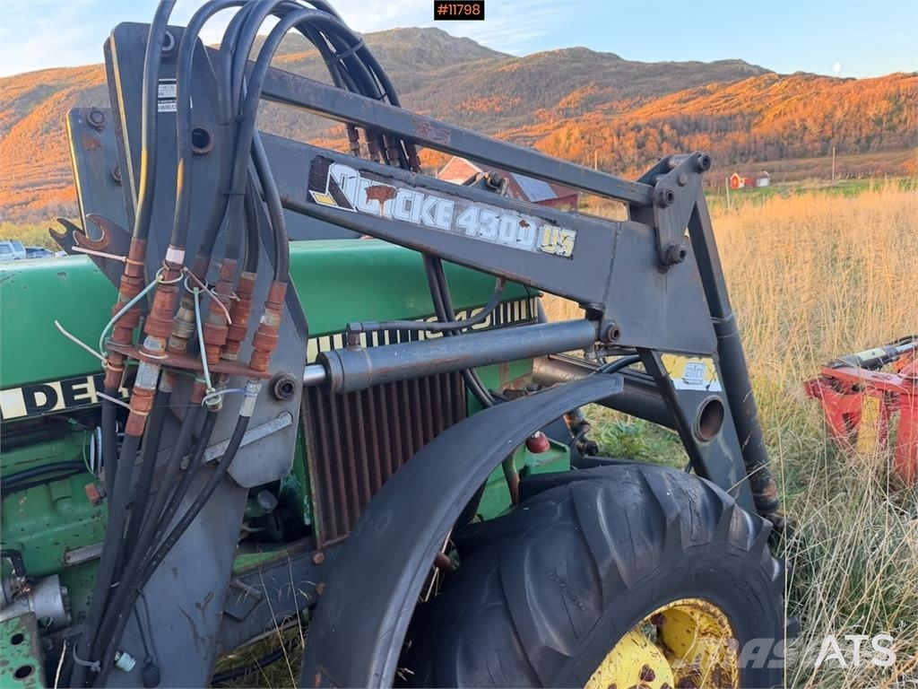 John Deere 1640 الجرارات