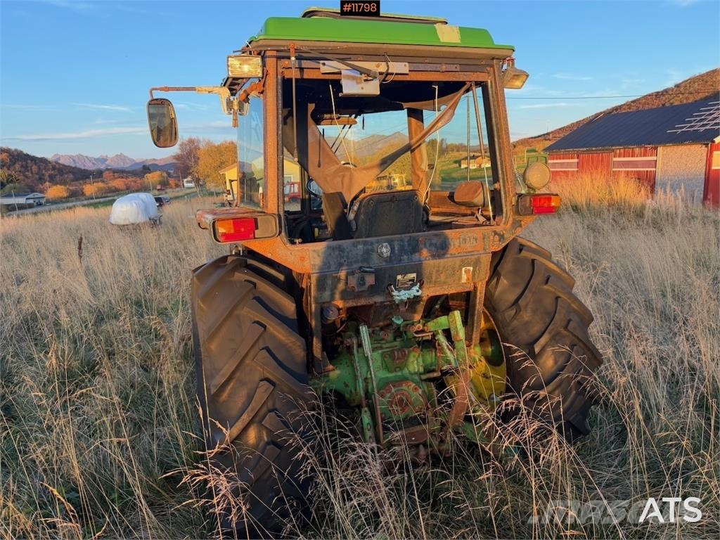 John Deere 1640 الجرارات