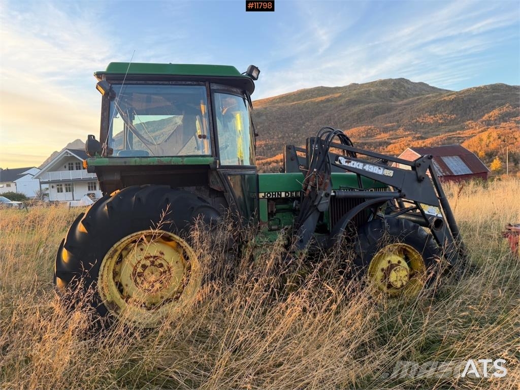 John Deere 1640 الجرارات