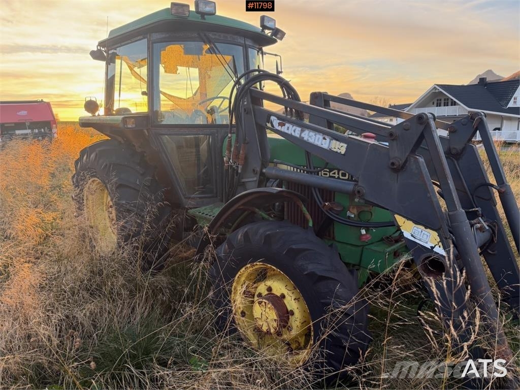 John Deere 1640 الجرارات