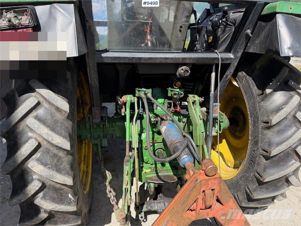 John Deere 1640 الجرارات