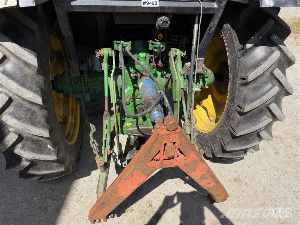 John Deere 1640 الجرارات