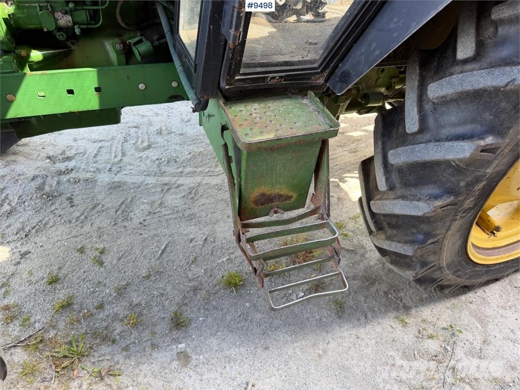 John Deere 1640 الجرارات