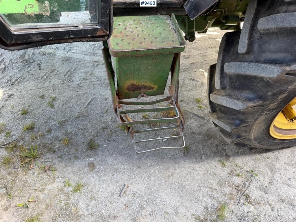 John Deere 1640 الجرارات