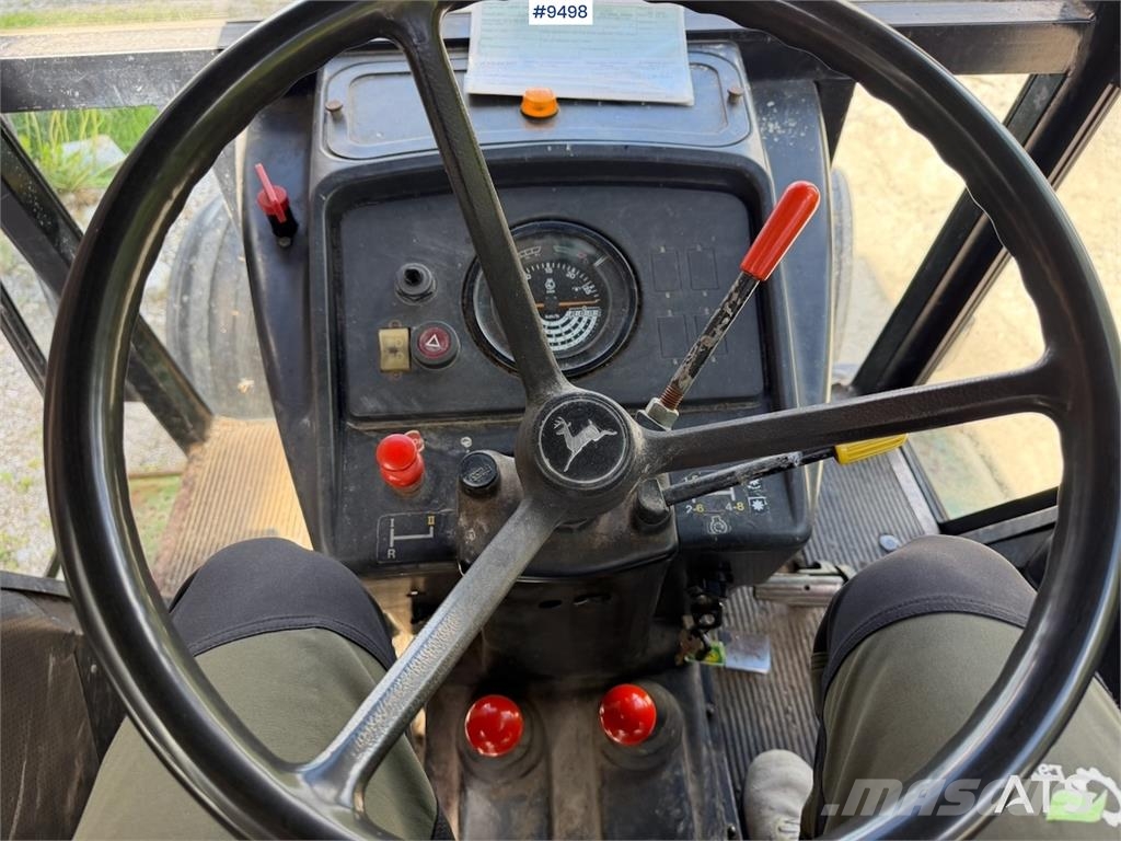 John Deere 1640 الجرارات