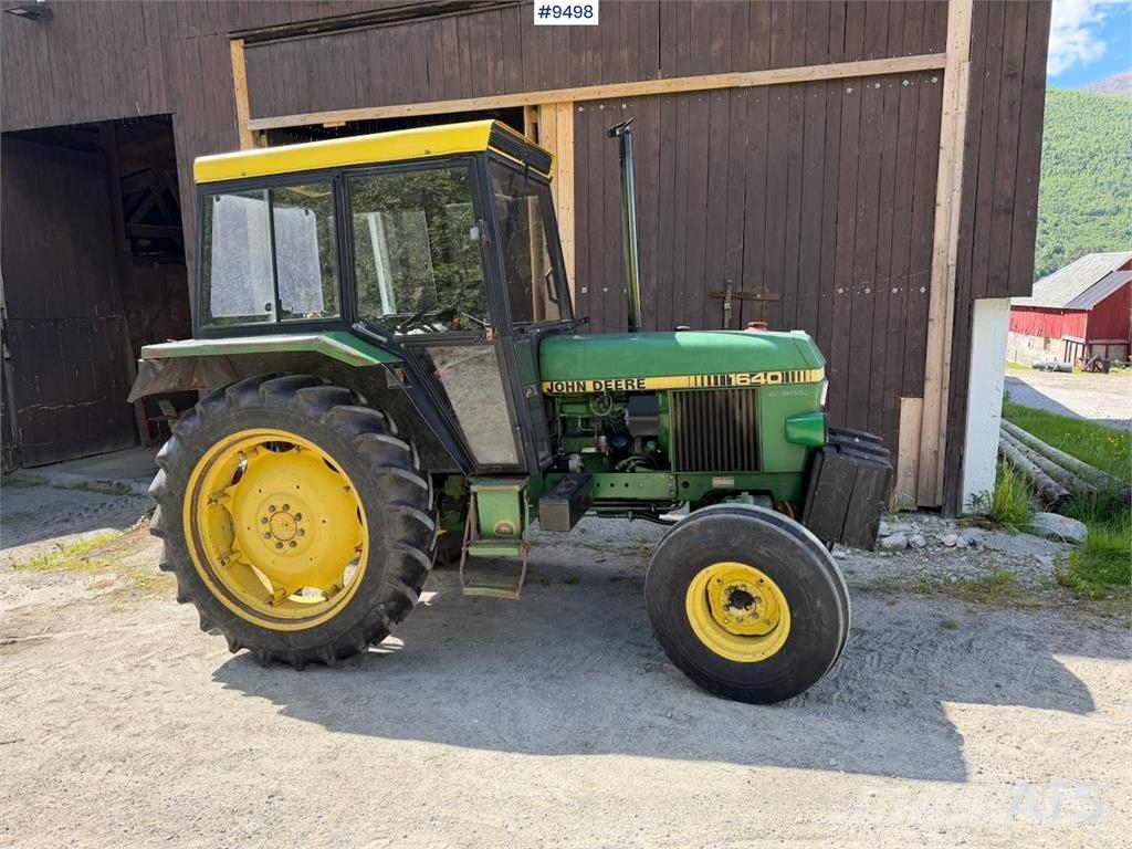 John Deere 1640 الجرارات