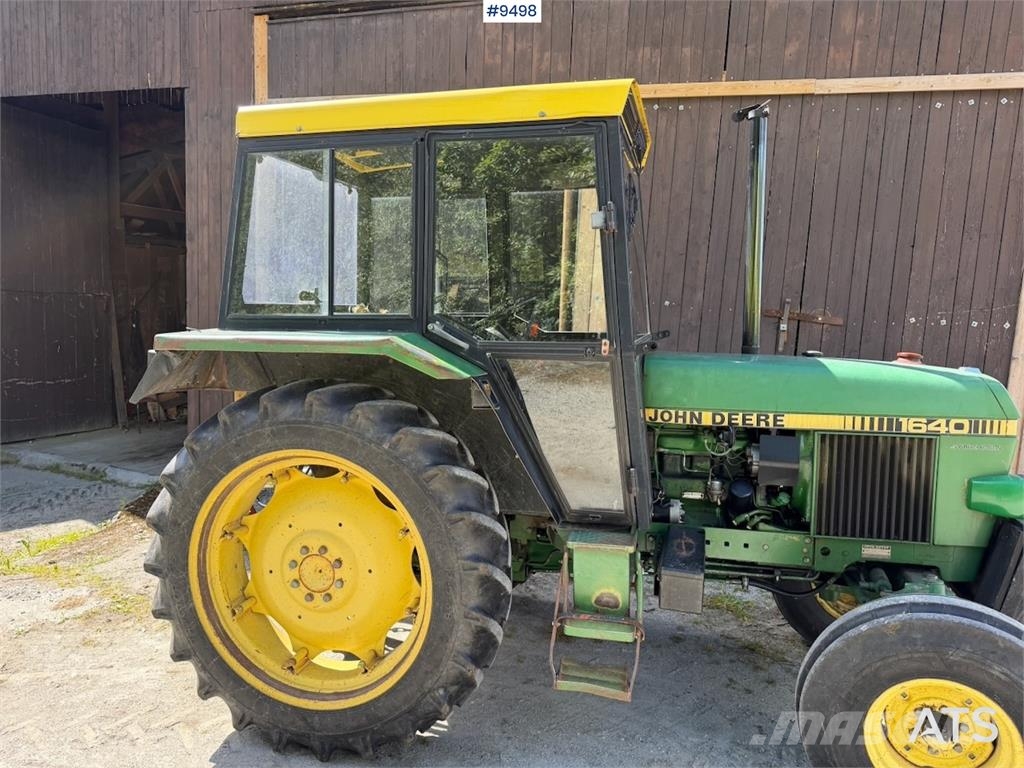 John Deere 1640 الجرارات