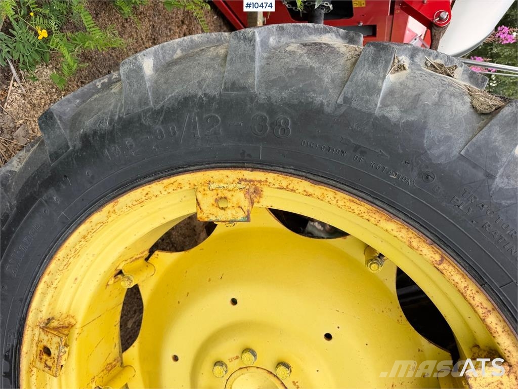 John Deere 2040 Synchron الجرارات