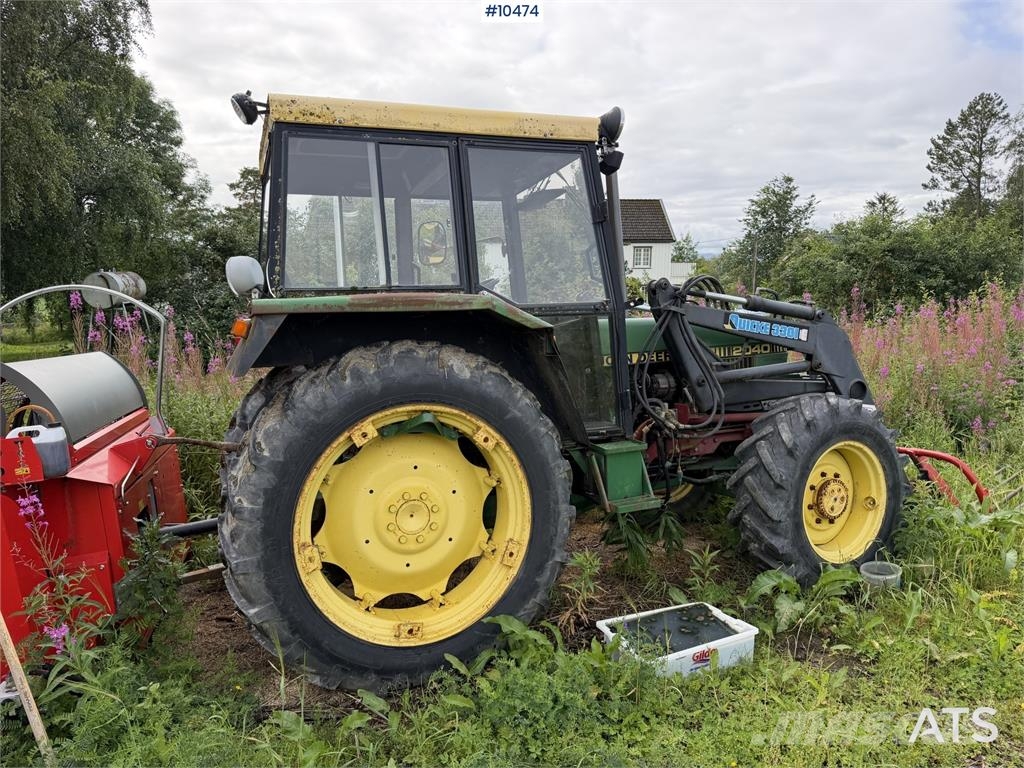 John Deere 2040 Synchron الجرارات