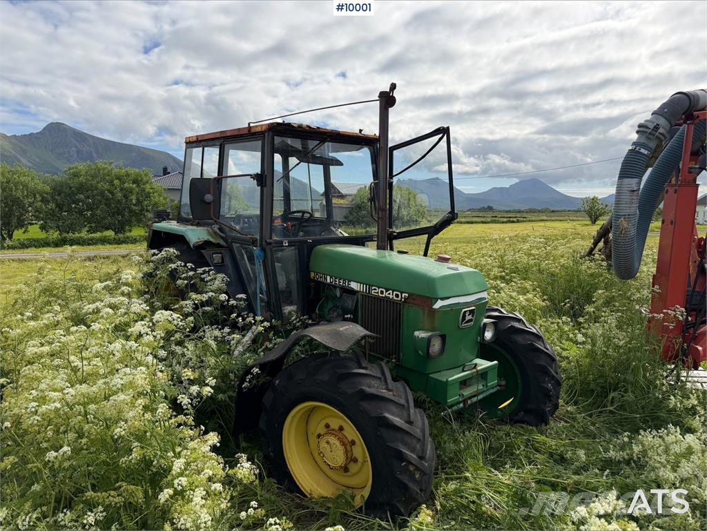 John Deere 2040S Tractors