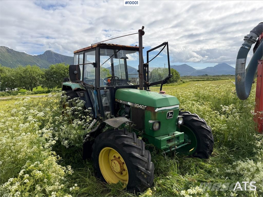 John Deere 2040S Tractors