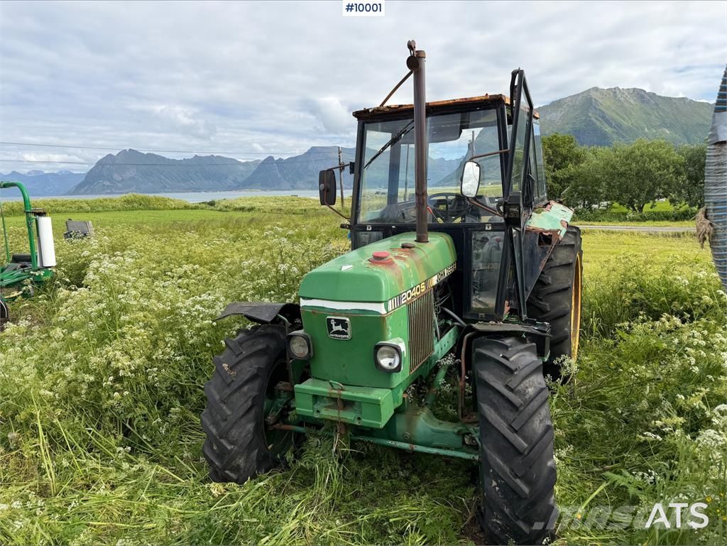 John Deere 2040S Tractors