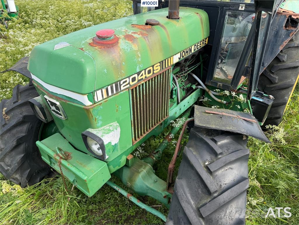 John Deere 2040S Tractors