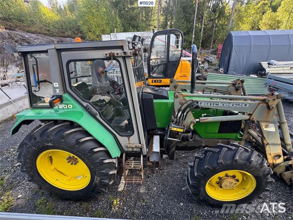John Deere 3200 Tractors
