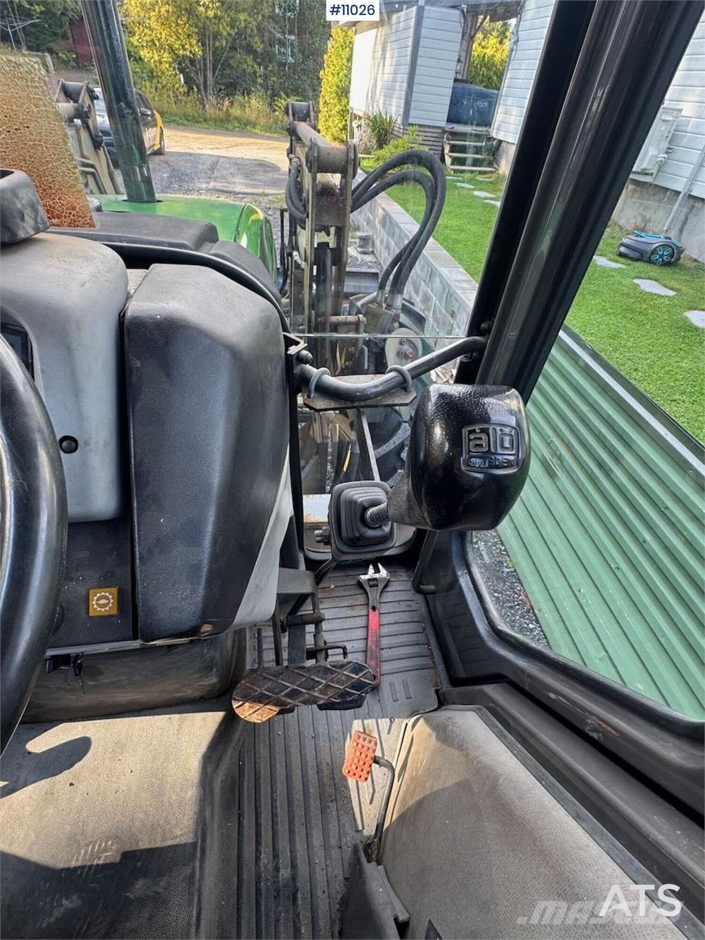 John Deere 3200 Tractors