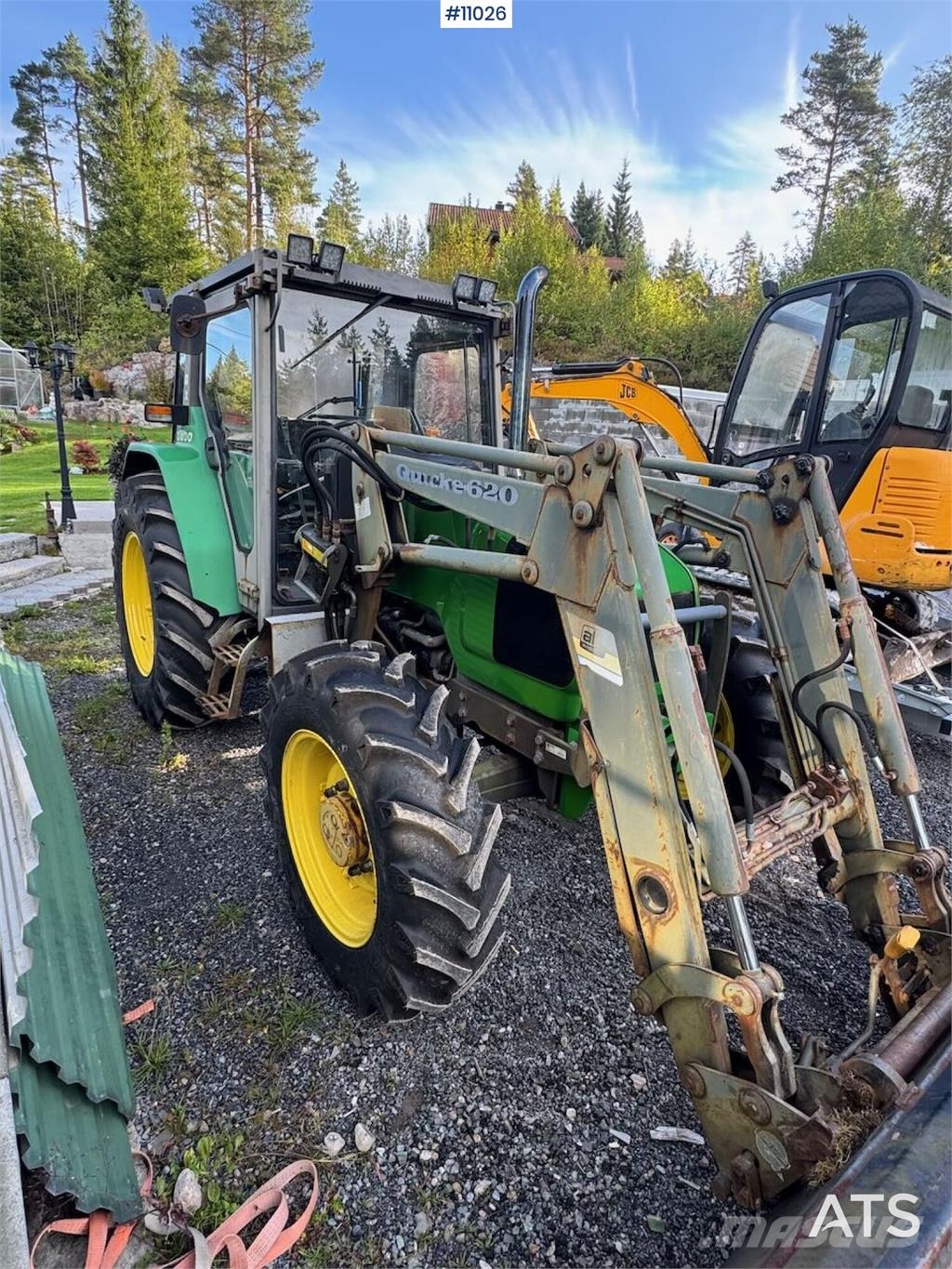John Deere 3200 Tractors