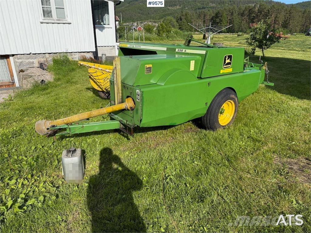 John Deere 332 A معدات أخرى للحصاد