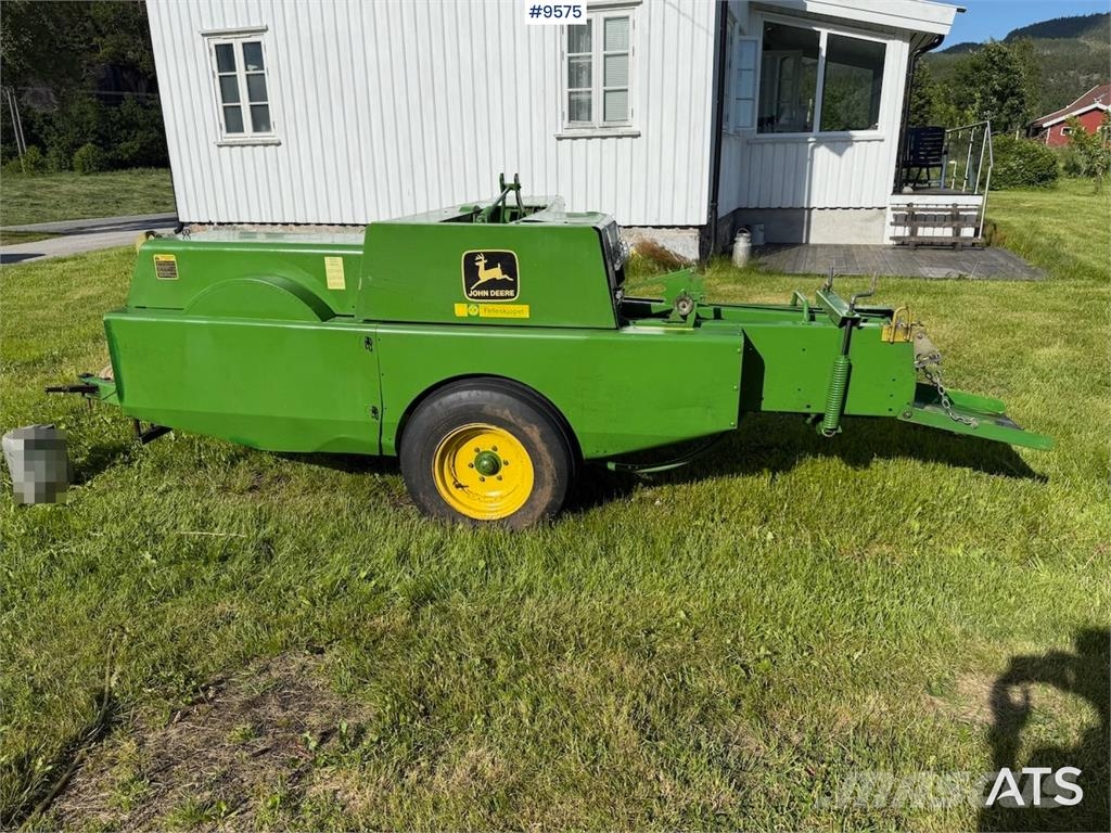John Deere 332 A معدات أخرى للحصاد