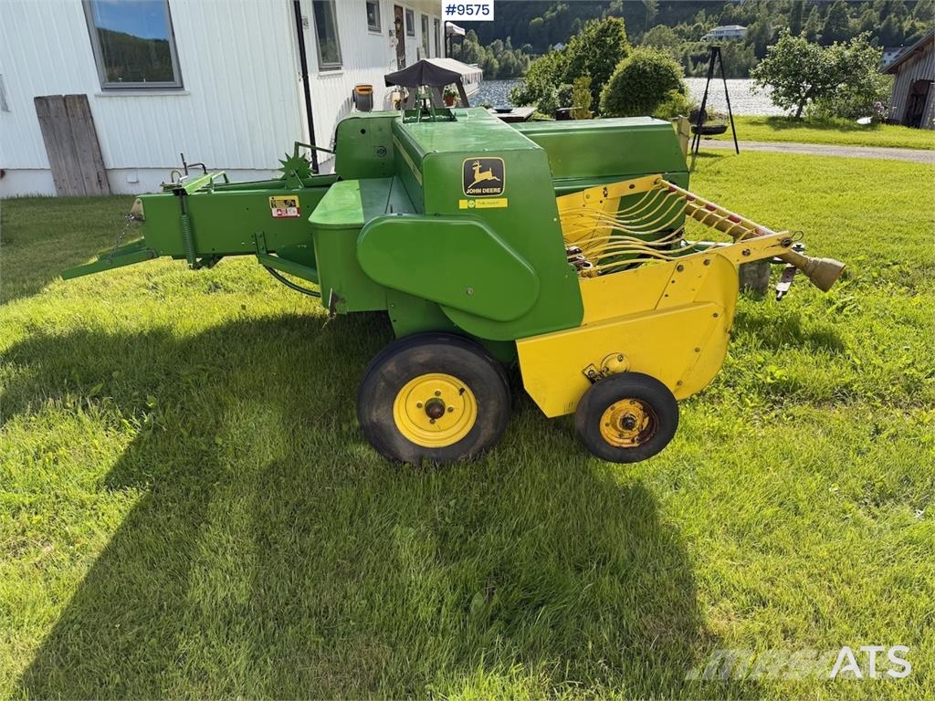 John Deere 332 A معدات أخرى للحصاد