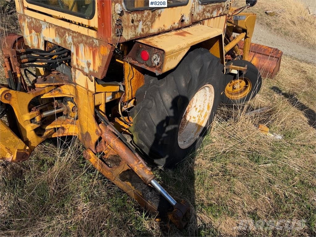 John Deere 500-C Tractors