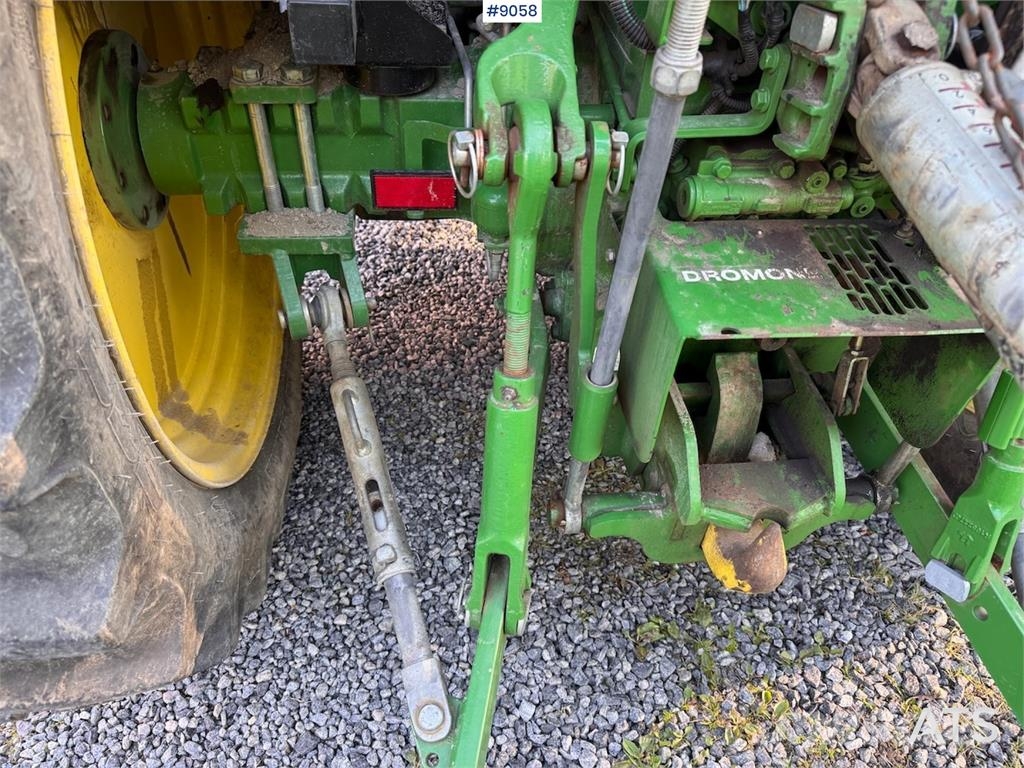 John Deere 5058E Tractors