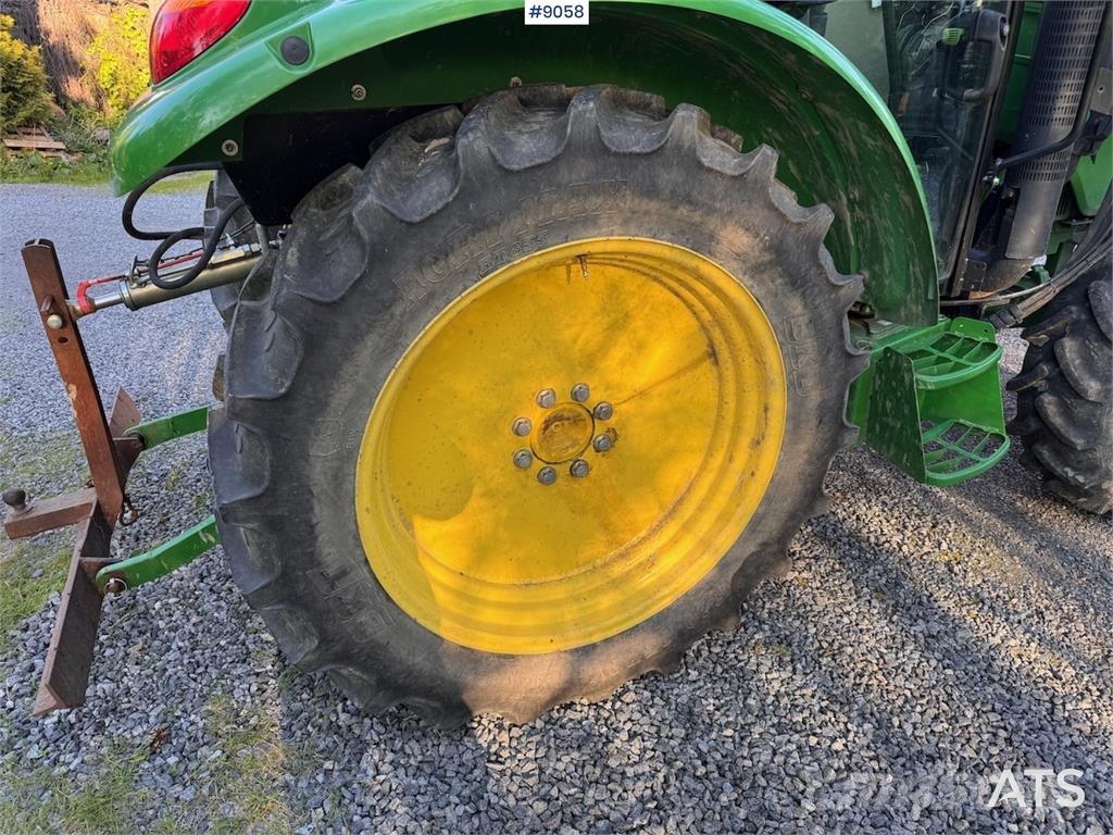 John Deere 5058E Tractors