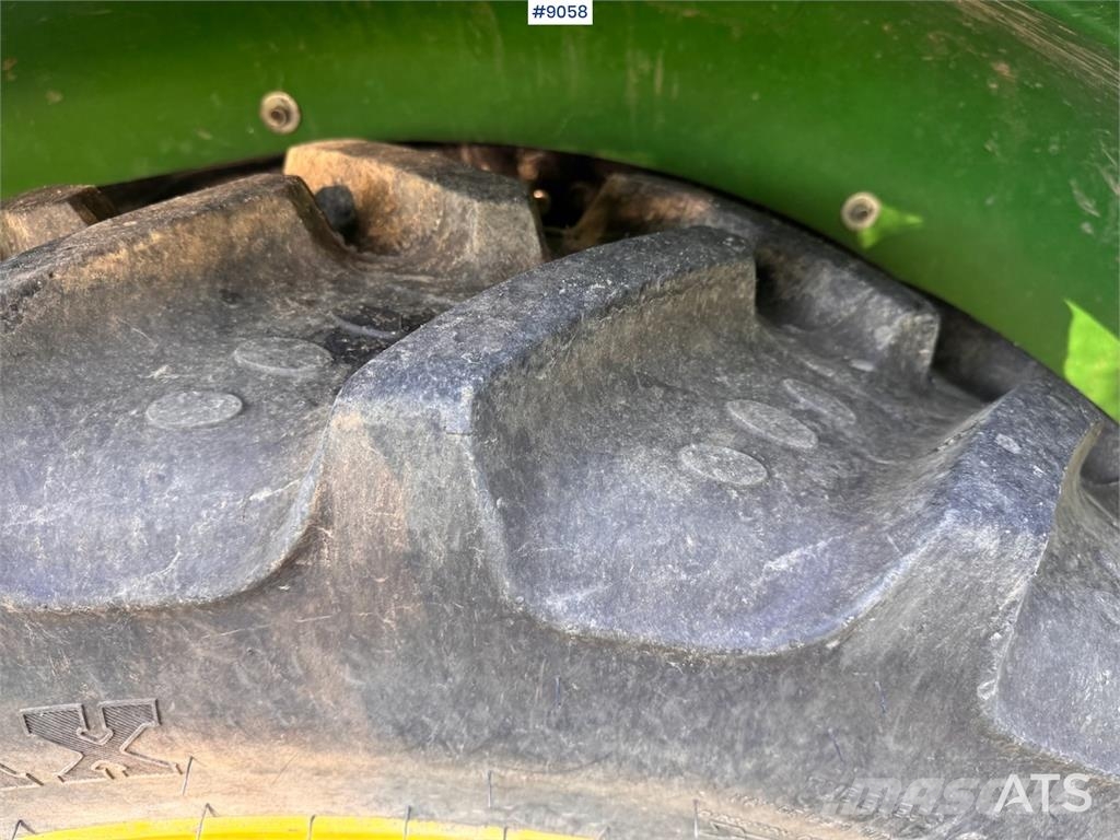 John Deere 5058E Tractors