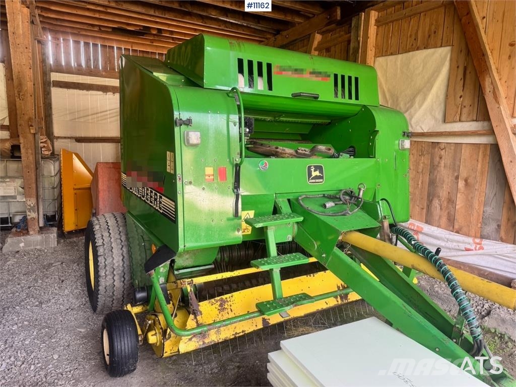 John Deere 575 معدات أخرى للحصاد