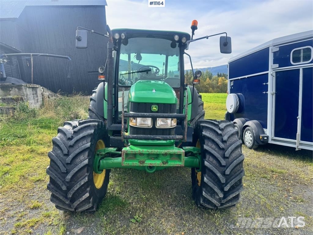 John Deere 5820 Traktorer