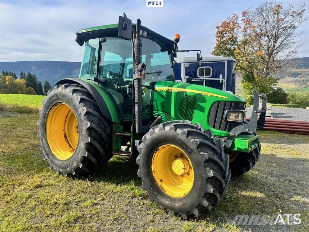 John Deere 5820 Traktorer