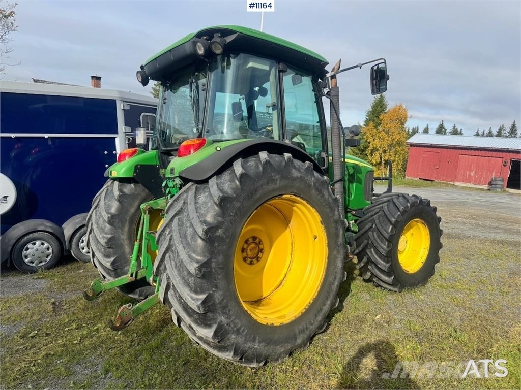 John Deere 5820 Traktorer