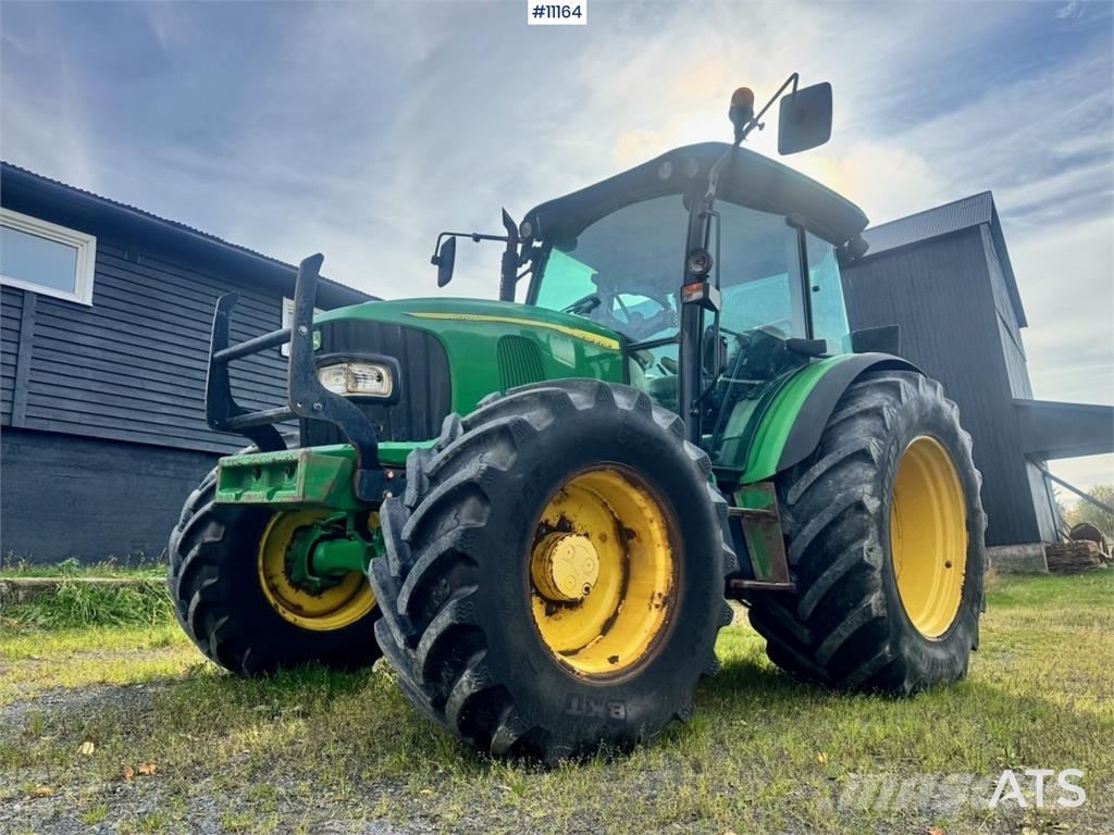 John Deere 5820 Traktorer