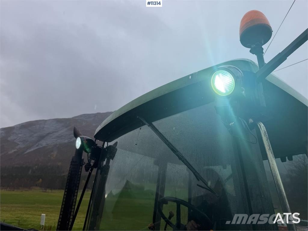 John Deere 6110 SE Tractores