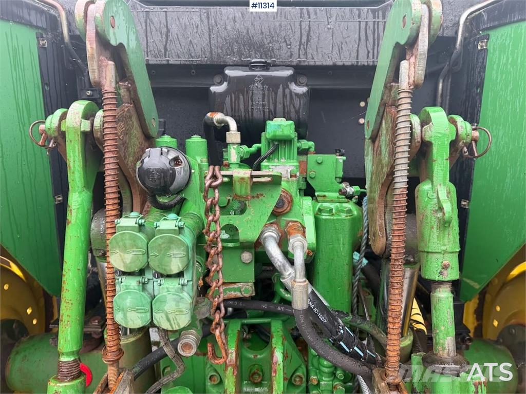 John Deere 6110 SE Tractores