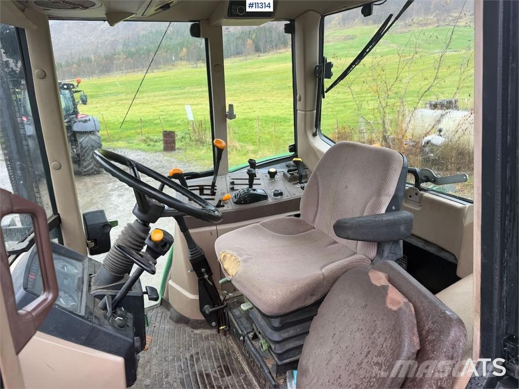 John Deere 6110 SE Tractores