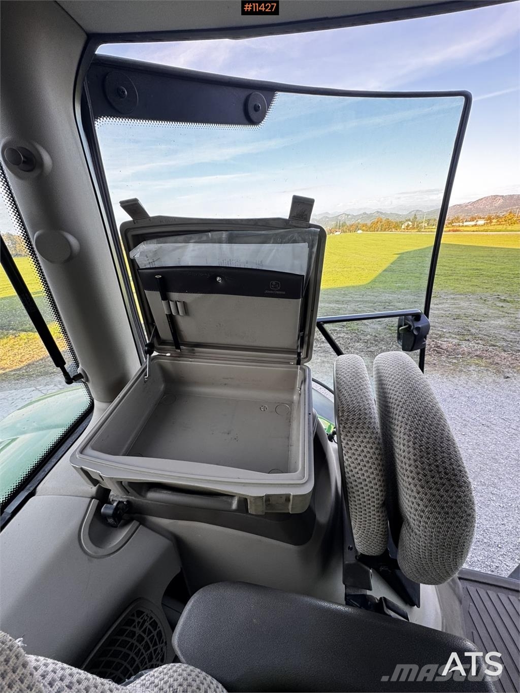 John Deere 6210R Traktorer