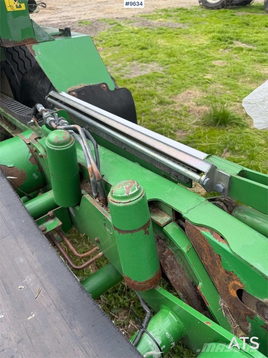 John Deere 678 معدات أخرى للحصاد