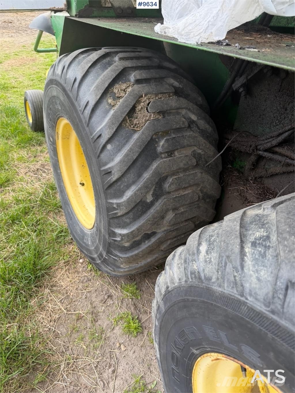 John Deere 678 معدات أخرى للحصاد