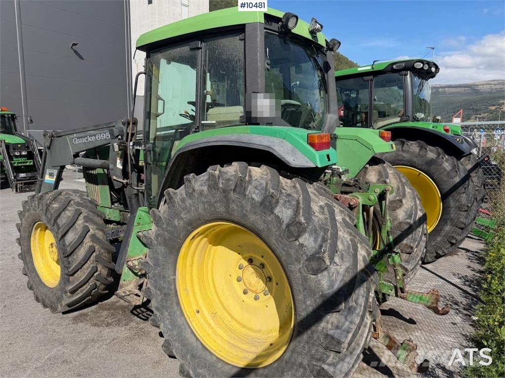 John Deere 6810 الجرارات