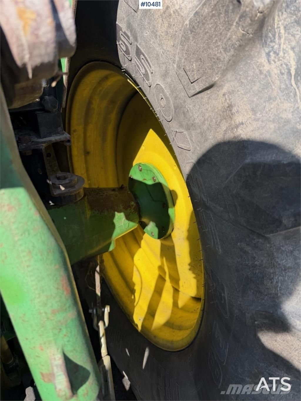 John Deere 6810 الجرارات