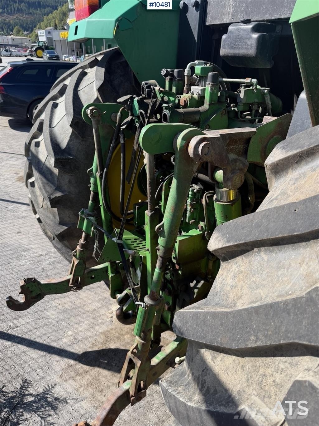 John Deere 6810 الجرارات