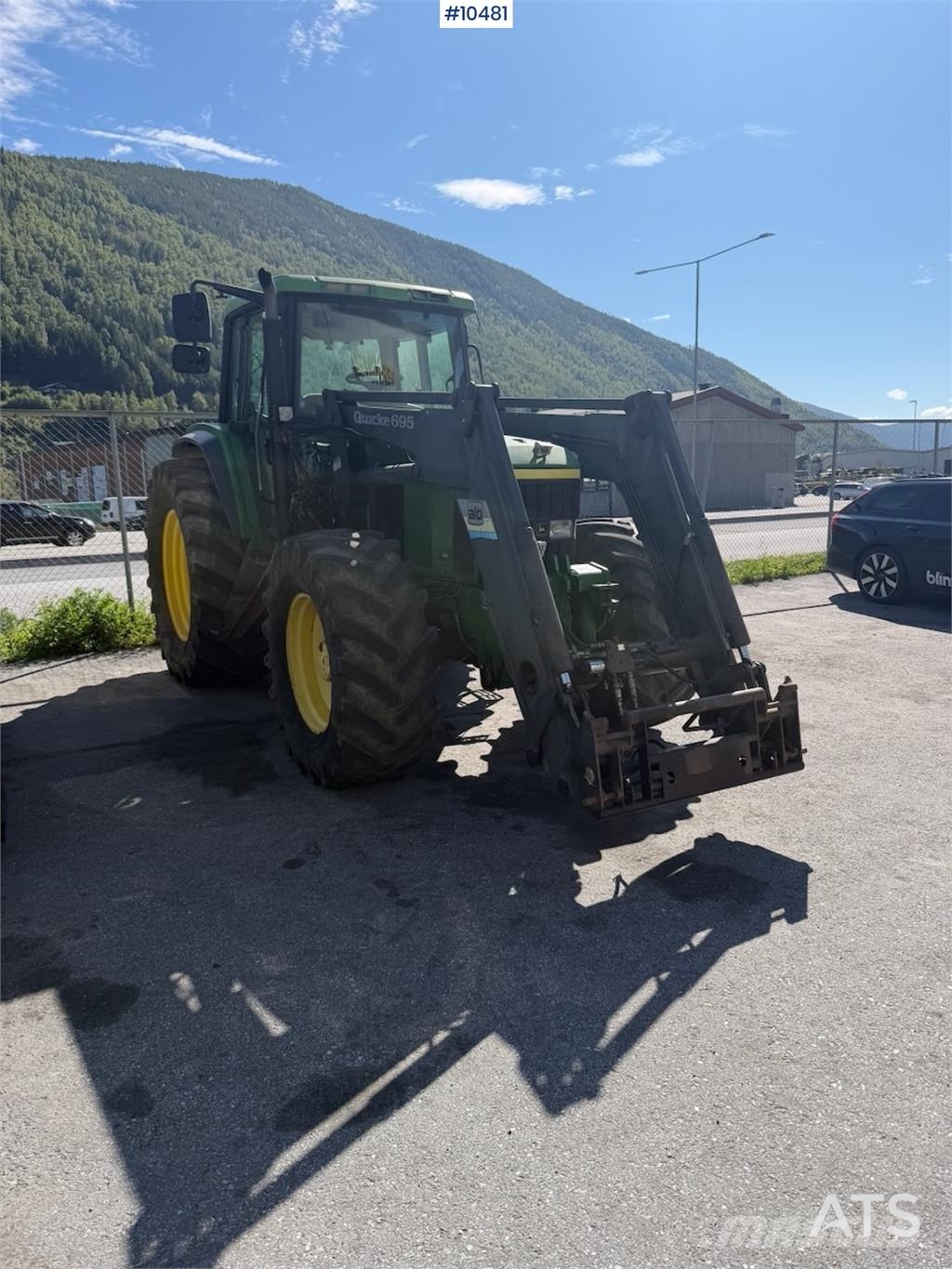 John Deere 6810 الجرارات