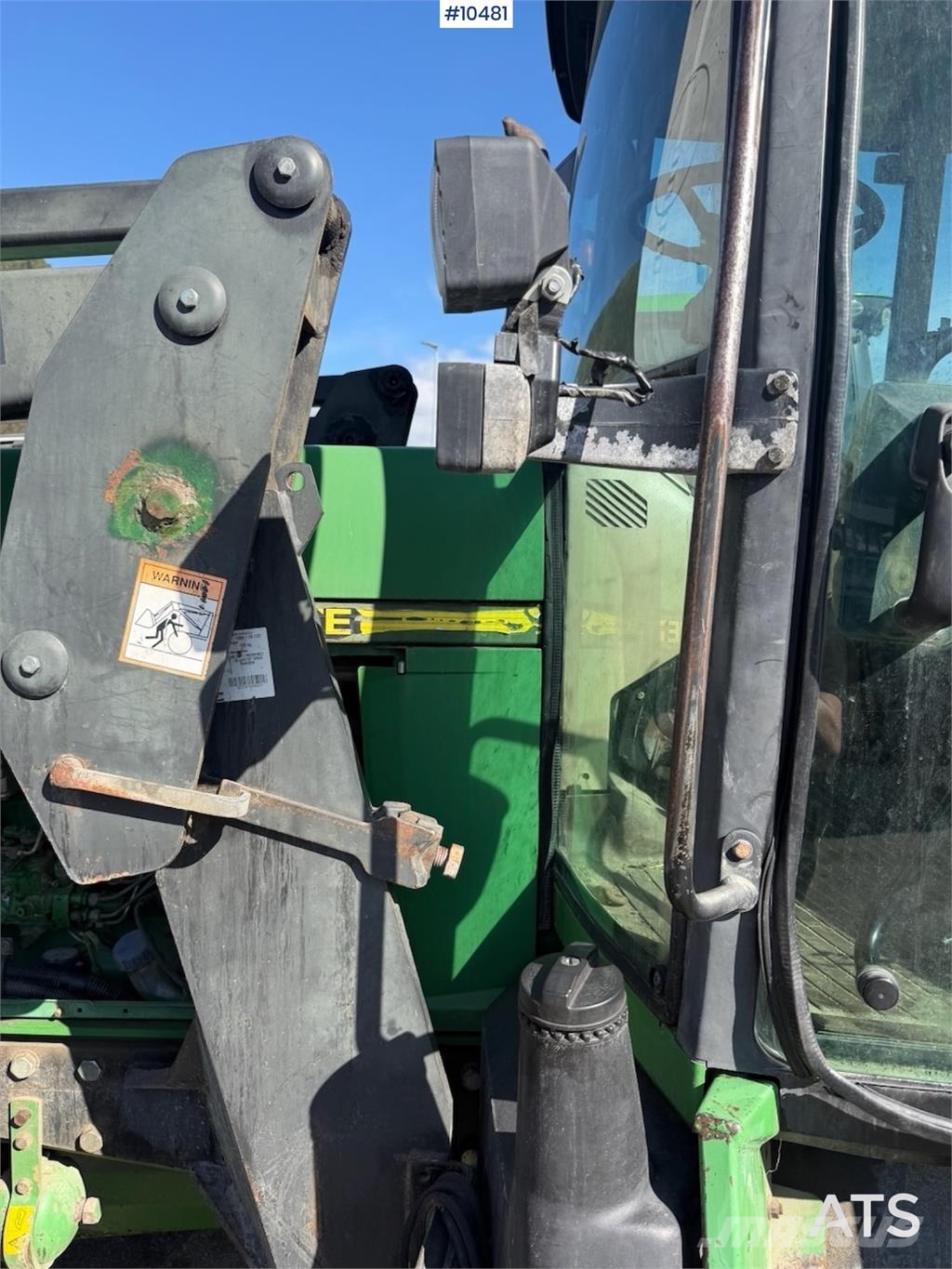 John Deere 6810 الجرارات