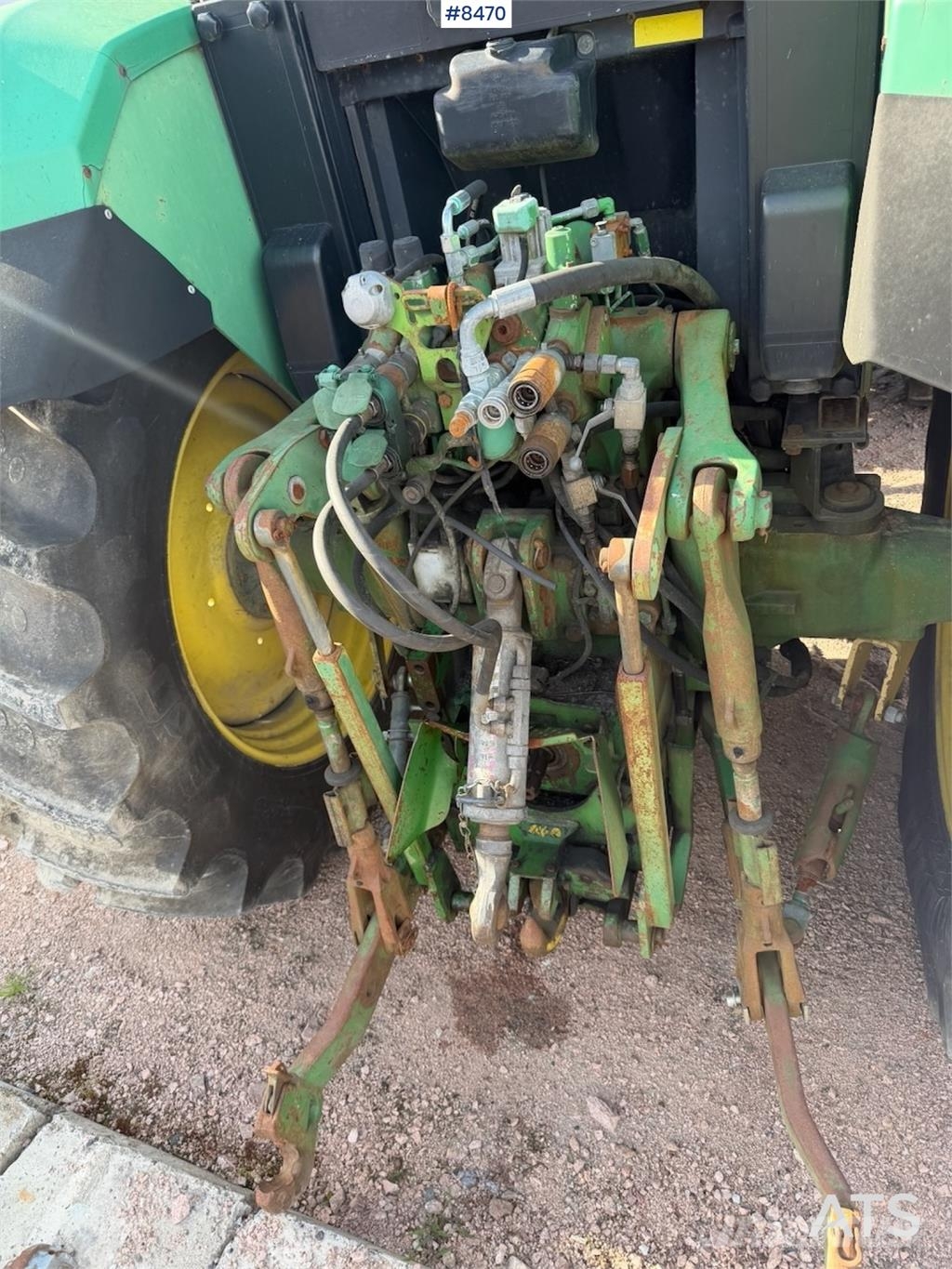 John Deere 6810 الجرارات