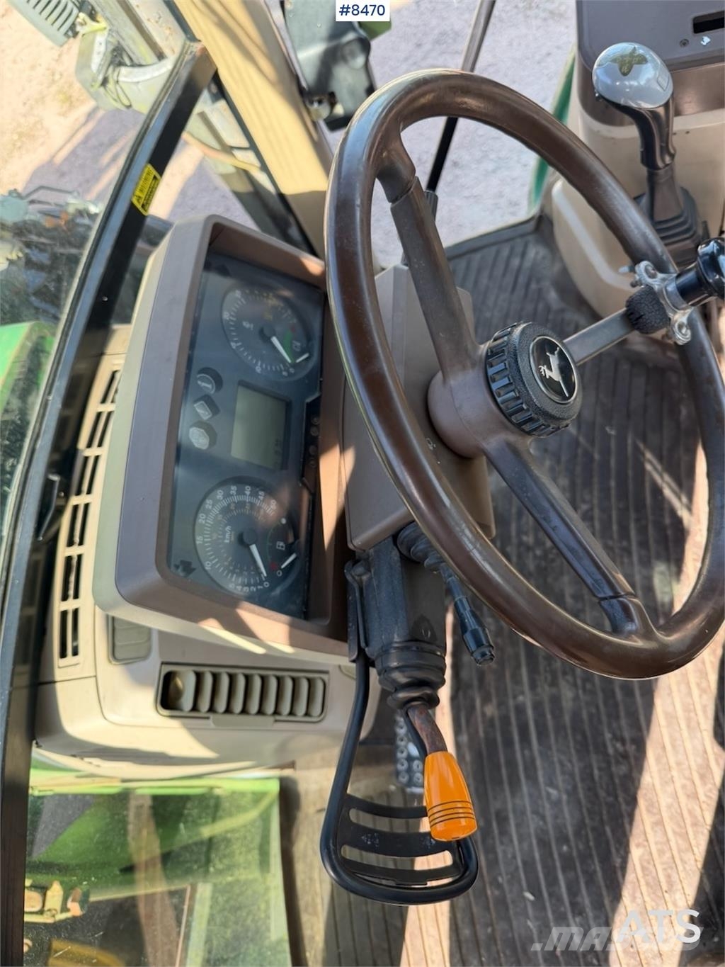 John Deere 6810 الجرارات