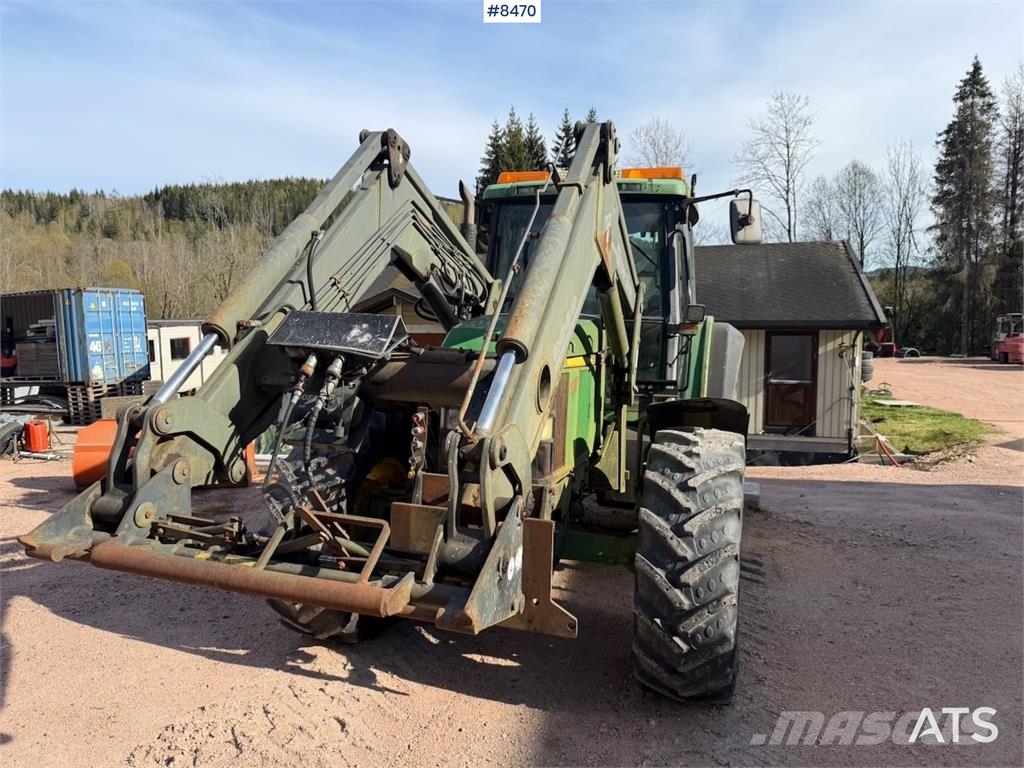John Deere 6810 الجرارات