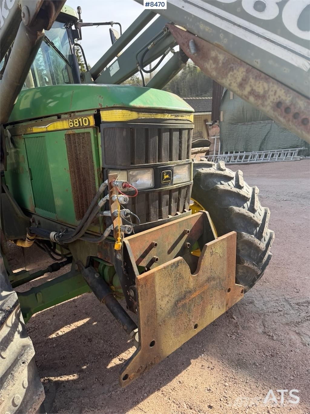 John Deere 6810 الجرارات