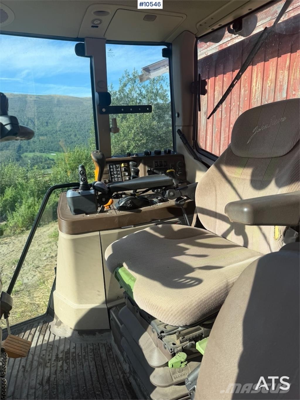 John Deere 6820 Tractors